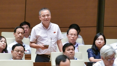 "Bệnh nhân có điều kiện thường lên tuyến trên, ở lại phần lớn là người nghèo, bệnh nặng"