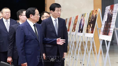 Vietnamese leaders meet President Xi's Special Representative