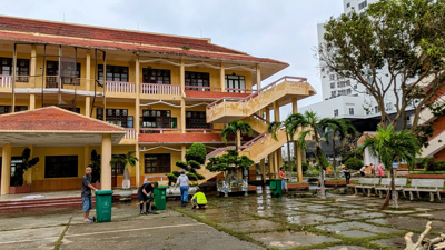 Khắc phục hậu quả mưa bão, đủ điều kiện mới tổ chức dạy học