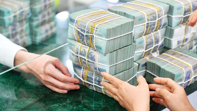 Many banks  cut deposit interest rates