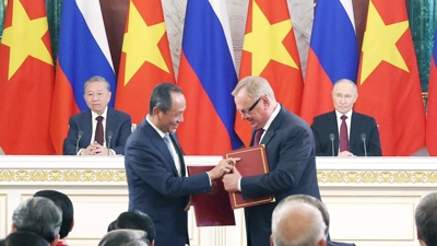 Vietnam Airlines and Russia's VTB Bank ink cooperation deal