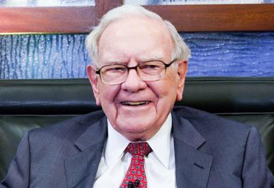 Tỷ phú Warren Buffett tiêu tiền tiết kiệm thế nào?