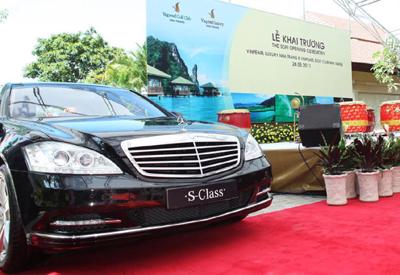 Mercedes-Benz Việt Nam bán lô xe sang cho VinPearl Luxury