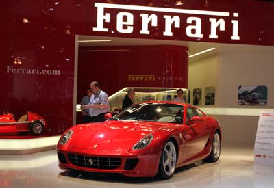 Ferrari triệu hồi hơn 200 siêu xe