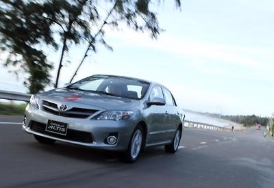 Toyota Việt Nam điều chỉnh giá xe