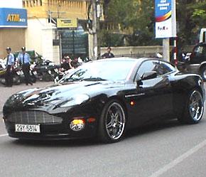Ford muốn “thoát hiểm” nhờ bán Aston Martin
