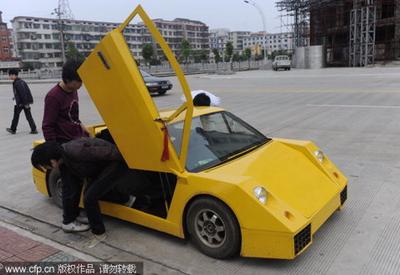Cận cảnh sản xuất “Lamborghini” siêu rẻ