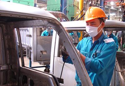 Công nghiệp ôtô Việt Nam “kẹt” trong mâu thuẫn
