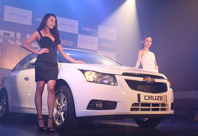 Chevrolet Cruze 2013 giá từ 531 triệu đồng