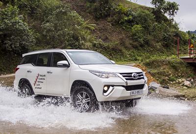 Toyota Fortuner mới: Thay đổi và bứt tốc