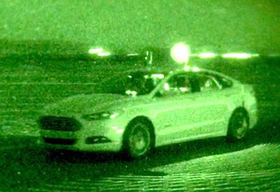 Ford Fusion tự hành thành công xuyên đêm qua sa mạc