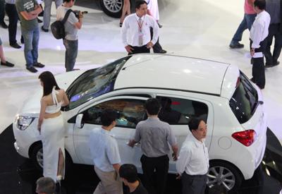 Mitsubishi bất ngờ ra mắt xe giá thấp Mirage tại Việt Nam