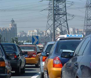 Hạn chế nhập khẩu ôtô: Cách làm của Trung Quốc