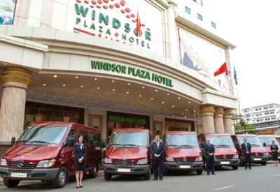 Mercedes-Benz bàn giao lô xe Sprinter cho khách sạn Windsor