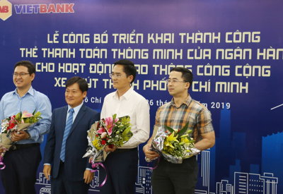 Vietbank triển khai thẻ vé thông minh cho xe buýt  tại Tp.HCM