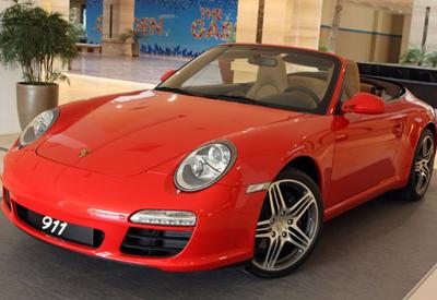 Porsche Việt Nam giảm giá xe lên đến 452 triệu đồng