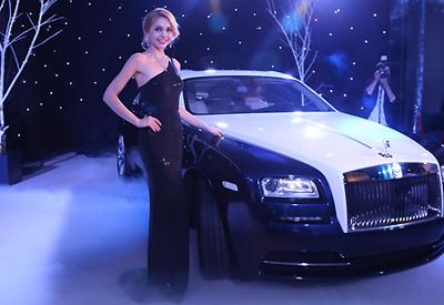 Xe mạnh nhất của Rolls-Royce chính thức về Việt Nam