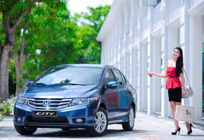 10 ôtô đắt khách nhất Việt Nam 6 tháng 2014