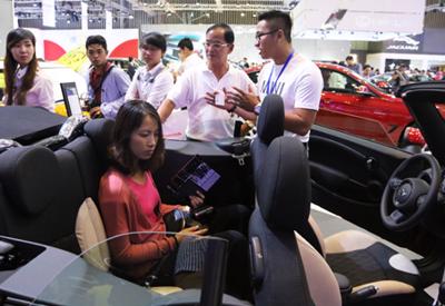 Kỷ lục bán hàng tại Vietnam Motor Show 2014