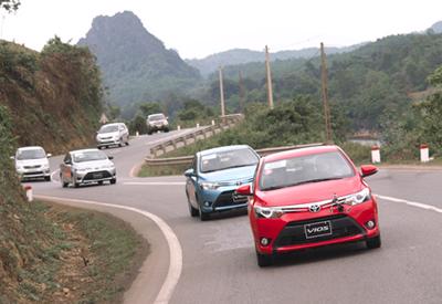 10 ôtô đắt khách nhất Việt Nam nửa đầu 2015