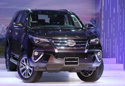 Toyota Fortuner mới có giá từ 981 triệu đồng