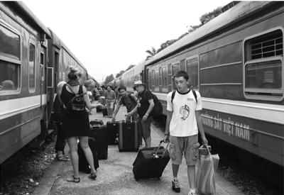 Vực dậy đường sắt Việt Nam: Nâng cấp hệ thống cũ hay làm cao tốc mới?