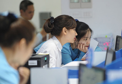 Thấy gì từ việc nhân viên ngân hàng lừa tiền khách hàng?