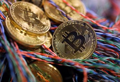 Tiền ảo “rực lửa”, Bitcoin rơi về sát ngưỡng 30.000 USD