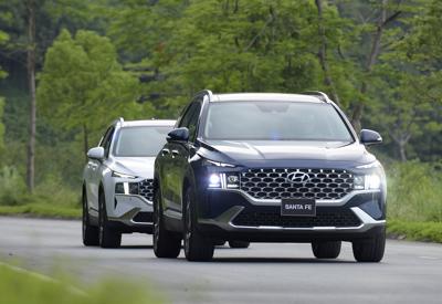 5 xe gầm cao bán chạy tháng 5/2021: Hyundai Santa Fe lần đầu lên đỉnh