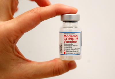 Moderna bác bỏ liên hệ giữa vaccine Covid-19 với chứng viêm tim