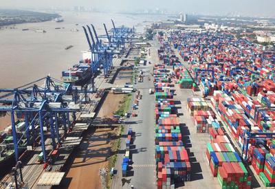 Lùi 3 tháng, hoãn hơn 700 tỷ phí hạ tầng cảng biển TP.HCM