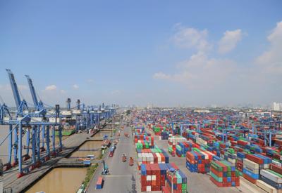 Tân Cảng Sài Gòn hỗ trợ doanh nghiệp chi phí nâng hạ, vận chuyển hàng tồn đọng