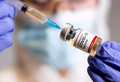 Giới chuyên gia nói gì về việc đã tiêm đủ vaccine vẫn có thể mắc Covid-19?