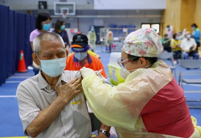 Đài Loan bắt đầu dùng vaccine nội cho chiến dịch tiêm phòng Covid-19