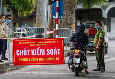 Hà Nội lập 39 chốt kiểm soát quanh “vùng đỏ”