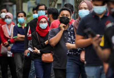 Từ cuối tháng 10, Malaysia sẽ bắt đầu coi Covid-19 như bệnh cúm