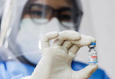 Trung Quốc đã xuất khẩu gần 1 tỷ liều vaccine Covid-19, hiệu quả thực tế tại các nước ra sao?