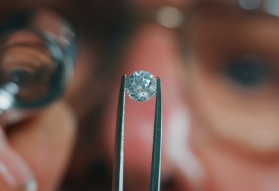 De Beers bắt đầu bán lẻ kim cương nhân tạo