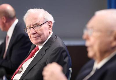 Tập đoàn của Warren Buffett đang nắm kỷ lục gần 150 tỷ USD tiền mặt