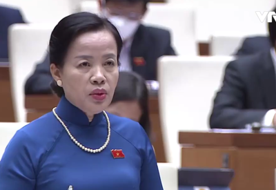 “Bộ Giáo dục và Đào tạo lúng túng và chậm trễ, chưa có tầm nhìn dài hạn trong ứng phó dịch”
