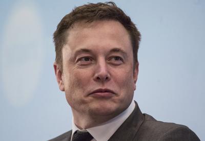 Elon Musk bán hơn 1 tỷ USD cổ phiếu Tesla lấy tiền đóng thuế