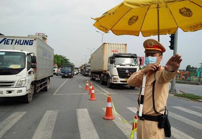 Đảm bảo giao thông thông suốt, an toàn phục vụ sản xuất sau nới lỏng giãn cách
