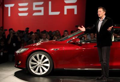 Elon Musk tiếp tục bán cổ phiếu, giá trị vốn hóa của Tesla đang ở mức nào?