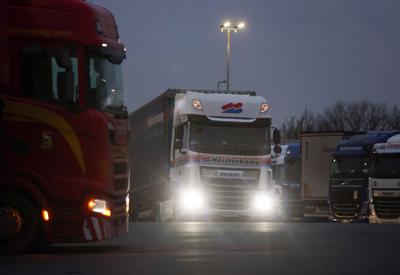 Thêm “ác mộng” cho chuỗi cung ứng toàn cầu: Thuỷ thủ, tài xế xe tải nghỉ việc hàng loạt