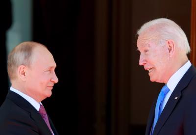 Ông Biden cảnh báo Nga về “một thảm hoạ” nếu tấn công Ukraine