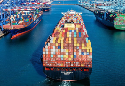 Hãng vận biển khổng lồ lãi đậm, dự báo chuỗi cung ứng toàn cầu còn tắc nghẽn trong năm nay