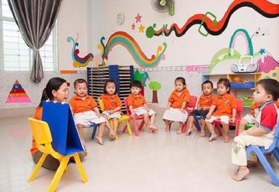 Hà Nội: Phụ huynh sốt ruột vì trẻ mầm non chưa được đến trường