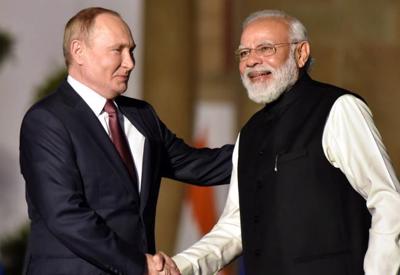 Ấn Độ tranh thủ mua dầu giá rẻ từ Nga