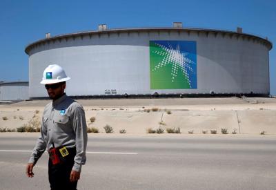 Không bằng lòng với Mỹ, Saudi Arabia tính bán dầu cho Trung Quốc bằng Nhân dân tệ