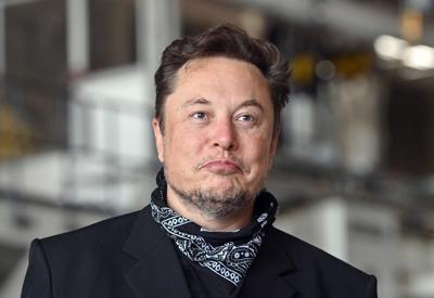 CEO Tesla Elon Musk tái nhiễm Covid-19